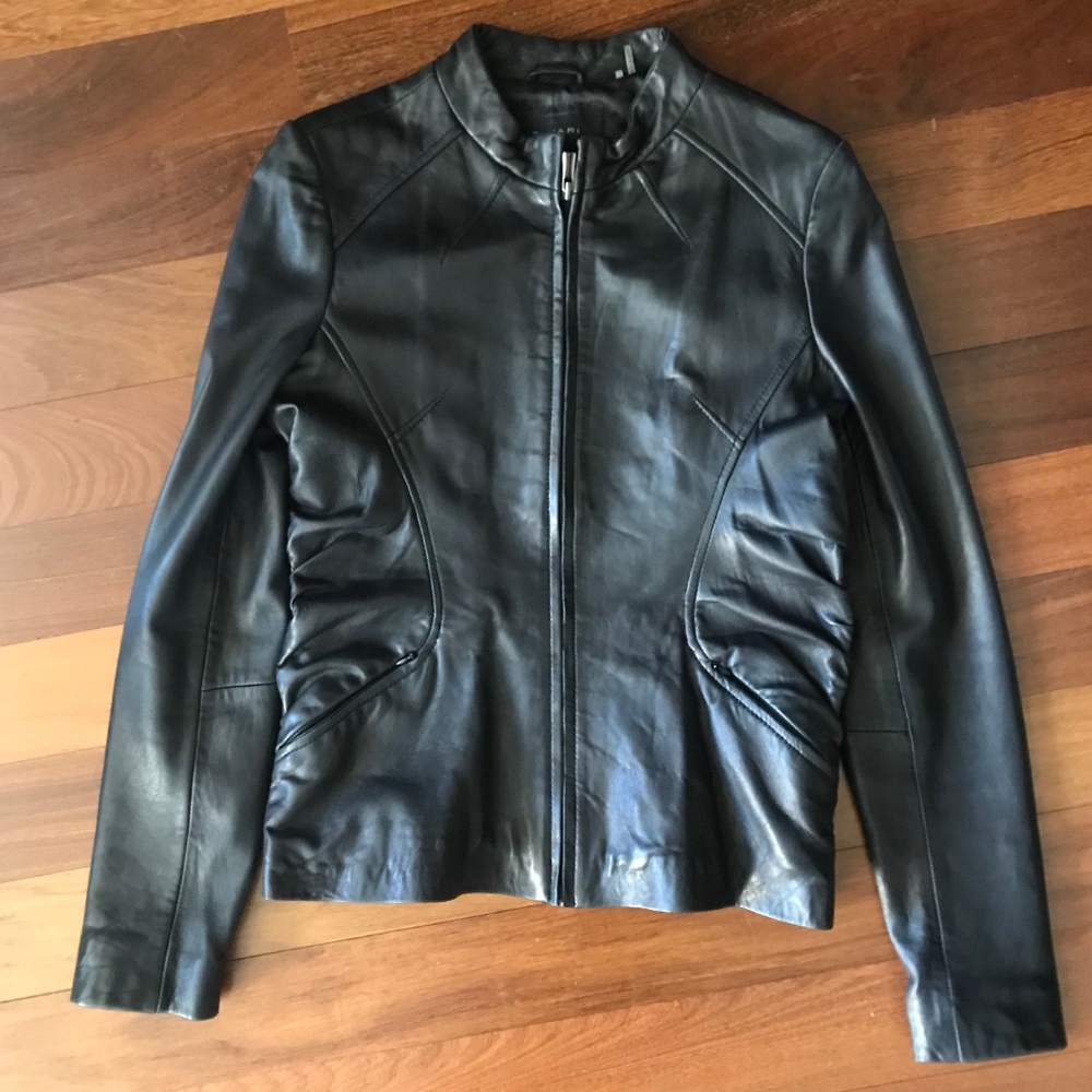 Tahari Ultra soft leather jacket with great details sz S - Picture 1 of 5
